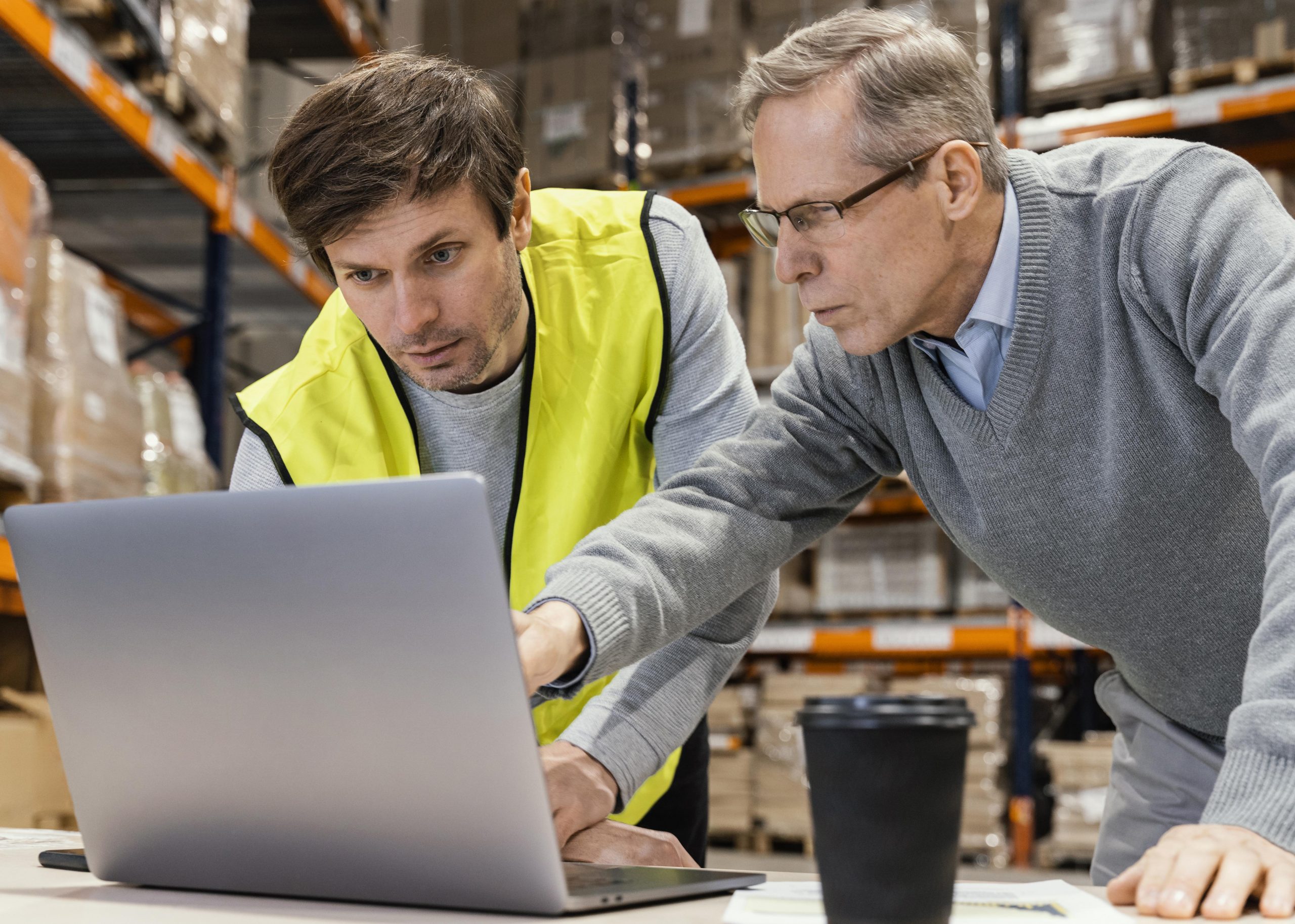 Contrôler la température de l'entrepôt et sa sécurité grâce à une connexion WiFi logistique